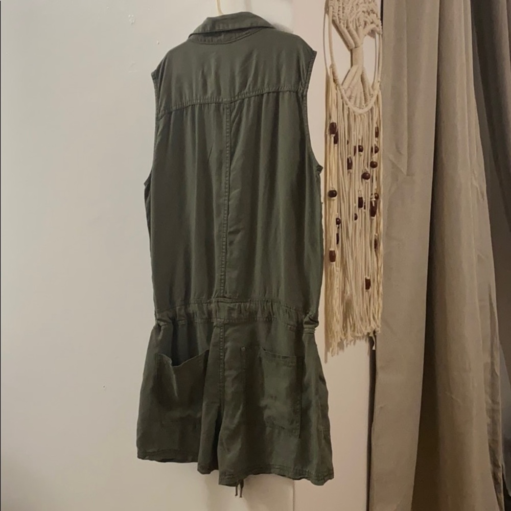Romper - Picture 4 of 4